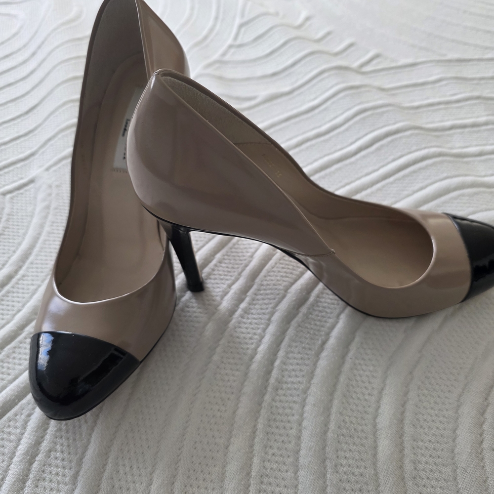 LK Bennett Women's Black and Cream Heels - Picture 5 of 8